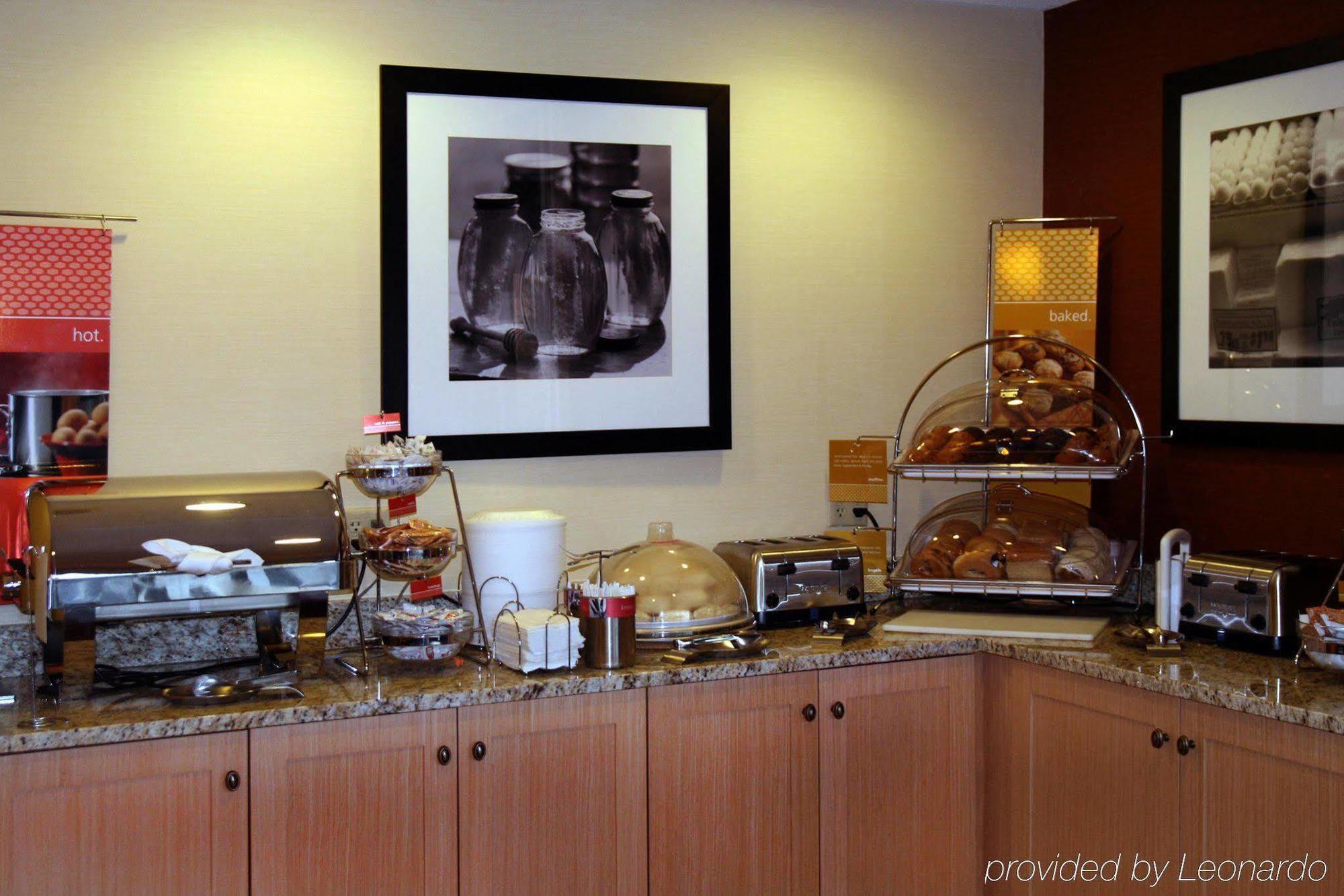 Hampton Inn Minneapolis-Burnsville Restaurant photo
