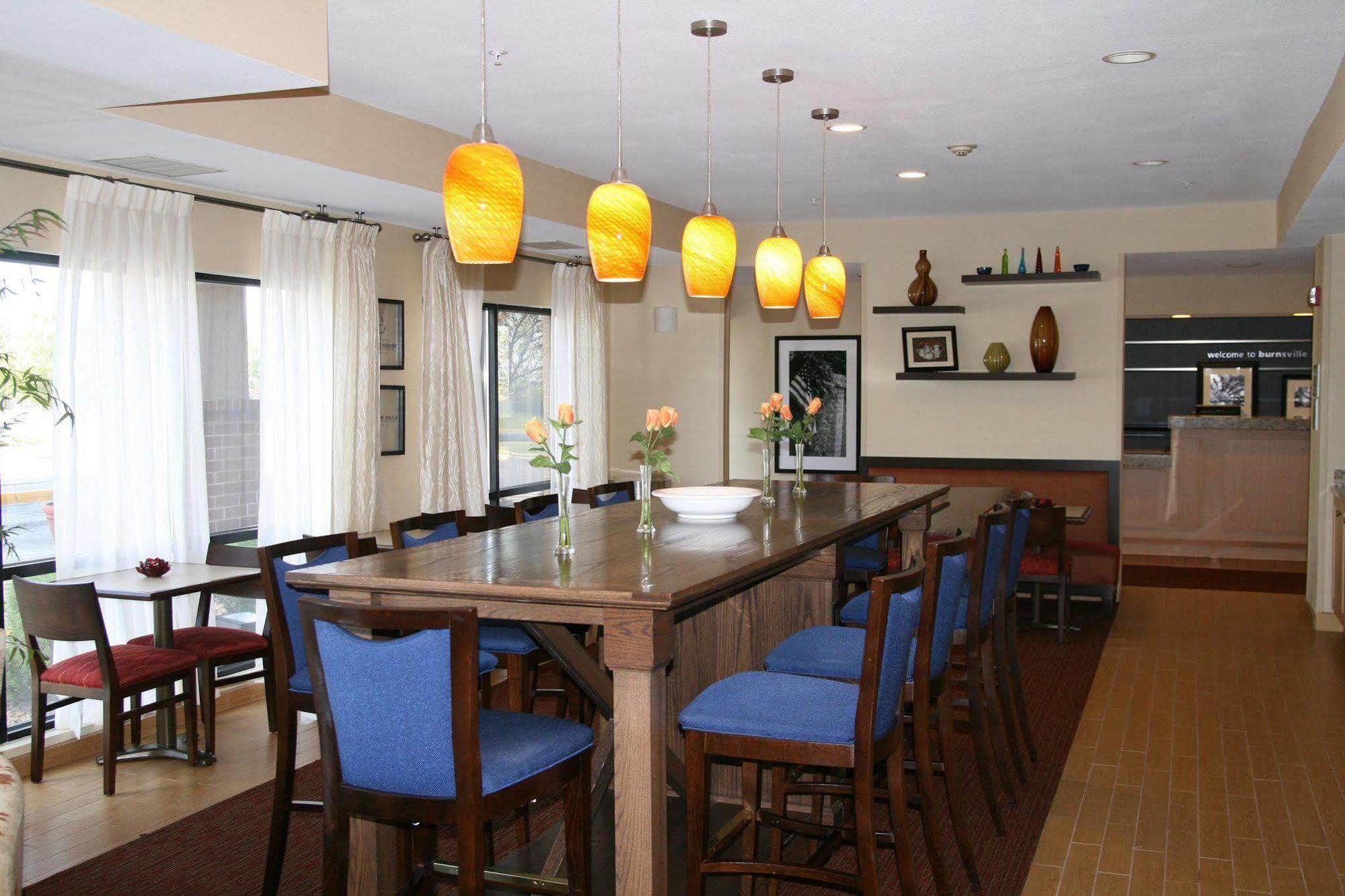 Hampton Inn Minneapolis-Burnsville Interior photo